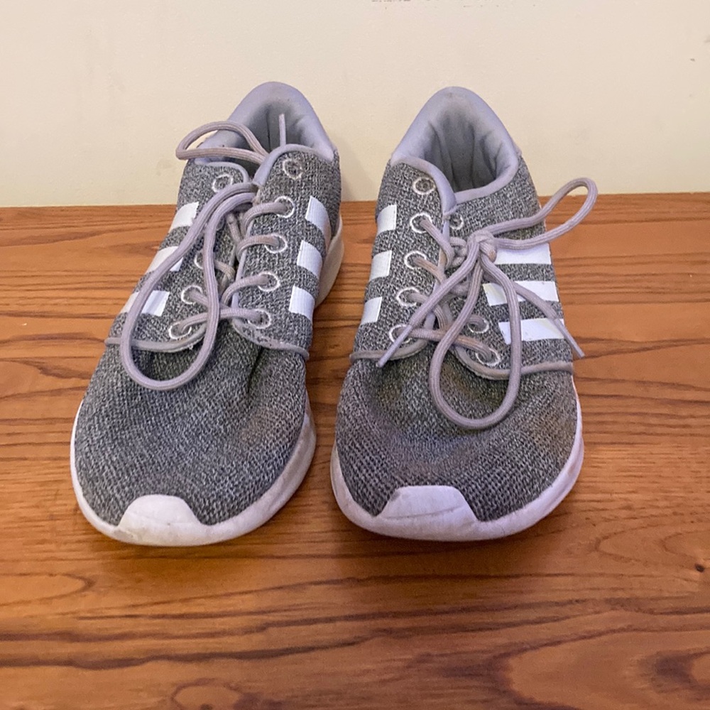 Adidas Tennis shoe